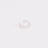 EAR CUFF RIBBED BAÑO DE ORO BLANCO