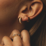 EAR CUFF RIBBED BAÑO DE ORO