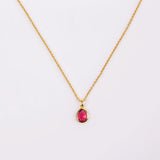 DIJE RUE MAGENTA + COLLAR BAÑO DE ORO