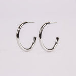 ARGOLLAS CLEO BAÑO DE ORO BLANCO 30 MM - Divain